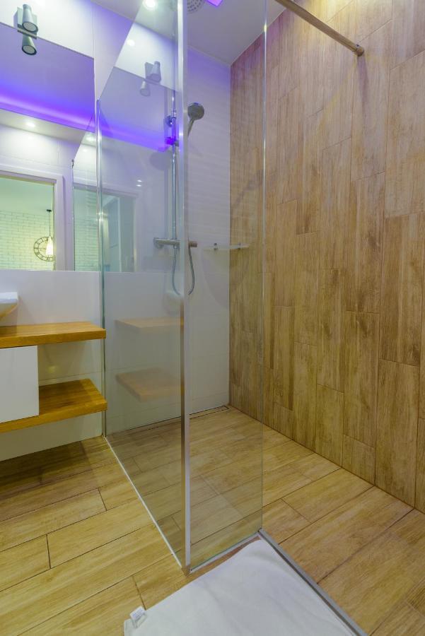 Deluxe Apartment *